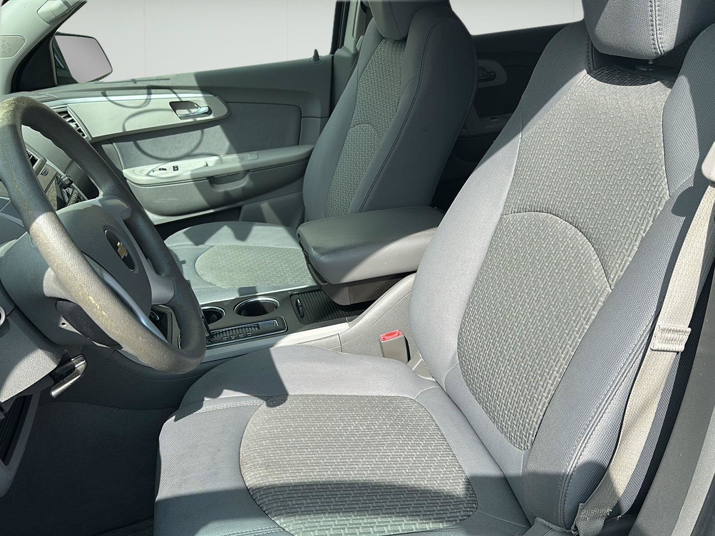 Used 2012 Chevrolet Traverse LS FWD image 5