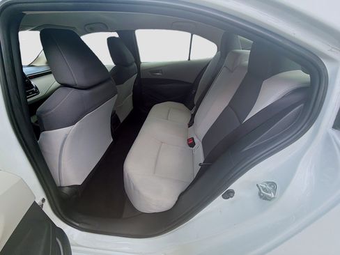 Used 2021 Toyota Corolla LE FWD image 22