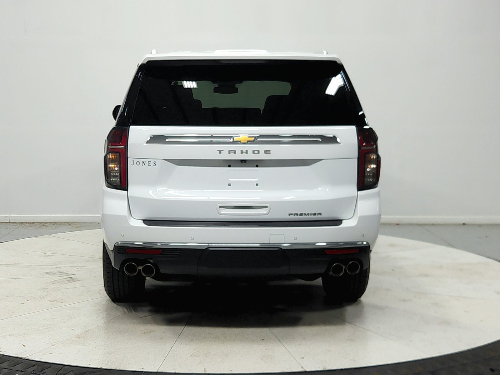 Used 2024 Chevrolet Tahoe Premier RWD image 7