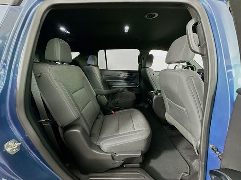 Used 2025 Chevrolet Traverse LT AWD/4WD image 28