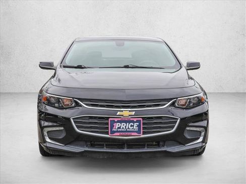 Used 2018 Chevrolet Malibu LT image 2