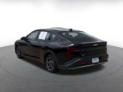 Used 2025 Kia K4 LXS image 10
