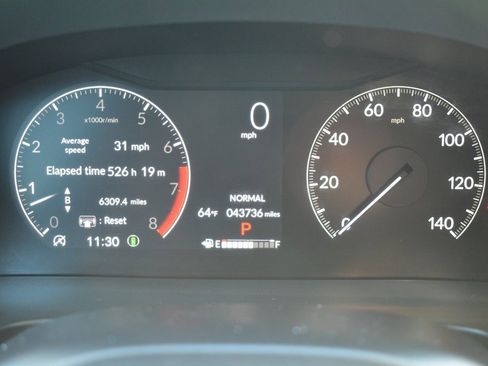 Used 2023 Honda Pilot Sport image 12