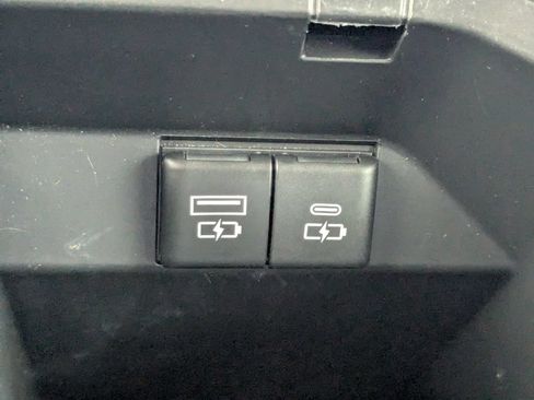 Used 2024 Toyota Camry SE FWD image 26