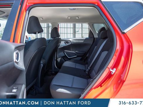 Used 2025 Kia Soul LX FWD image 22