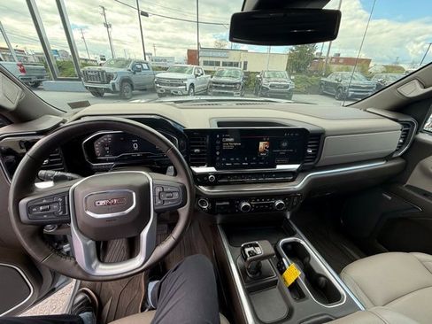 Used 2024 GMC Sierra 1500 SLT w/ SLT Premium Plus Package image 39