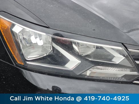 Used 2016 Volkswagen Passat 1.8T S image 12