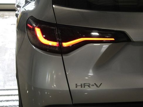 Used 2024 Honda HR-V LX image 36