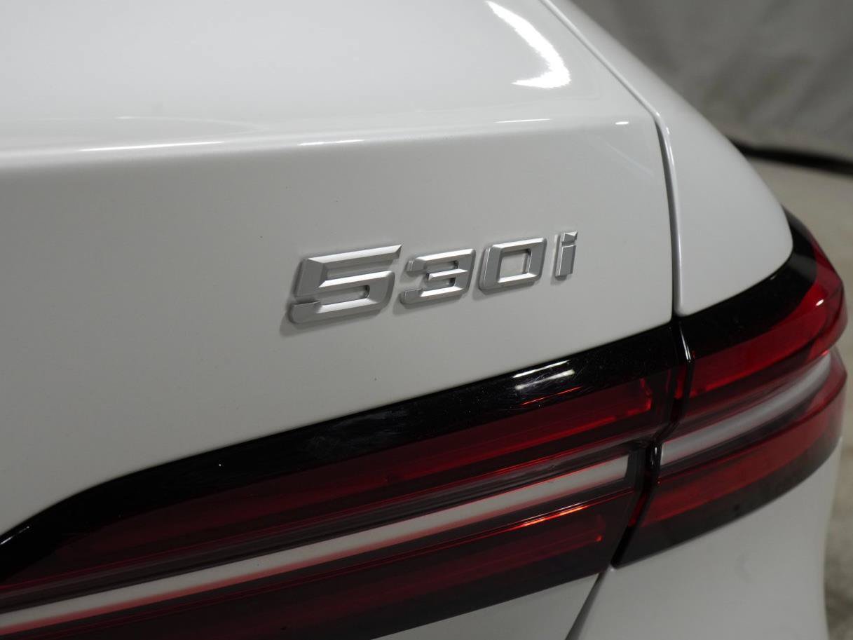 Used 2025 BMW 530i xDrive w/ Premium Package AWD/4WD image 23