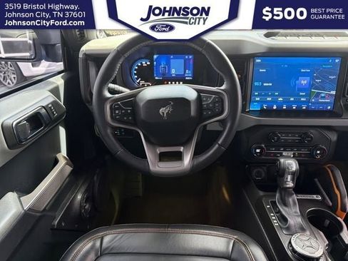 Used 2023 Ford Bronco Badlands w/ Sasquatch Package AWD/4WD image 13