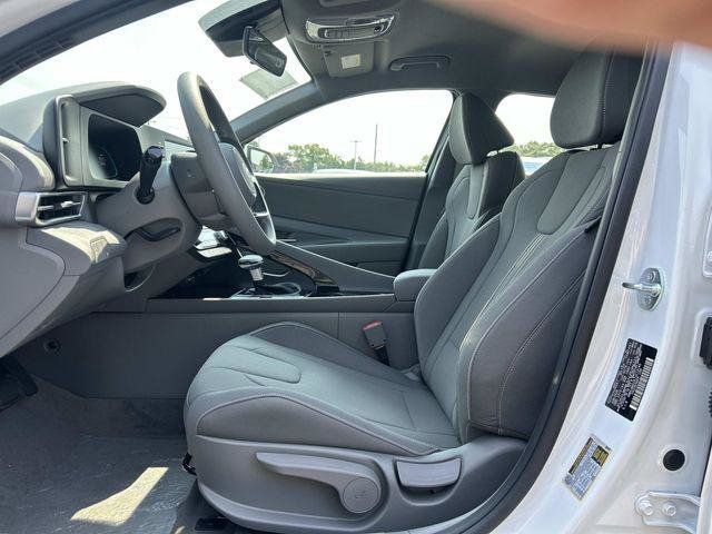 New 2026 Hyundai Elantra Hybrid FWD image 7