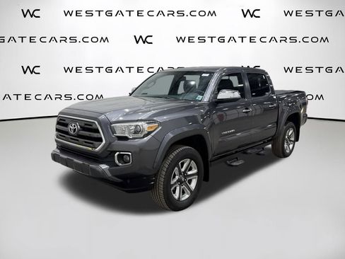 Used 2017 Toyota Tacoma Limited image 1