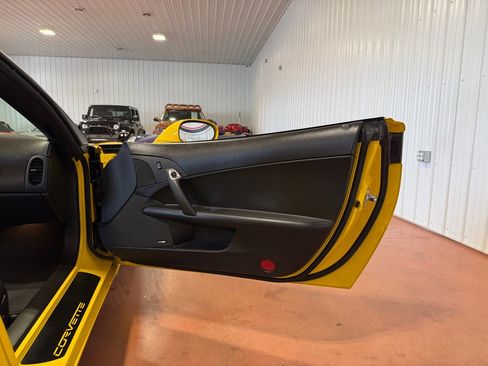 Used 2007 Chevrolet Corvette Convertible w/ Preferred Equipment Group RWD image 23
