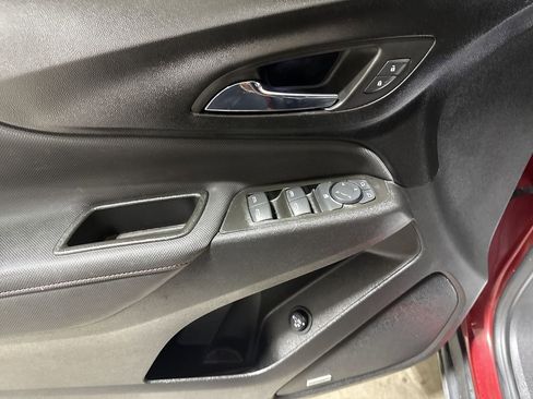 Used 2022 Chevrolet Equinox RS w/ RS Leather Package image 24