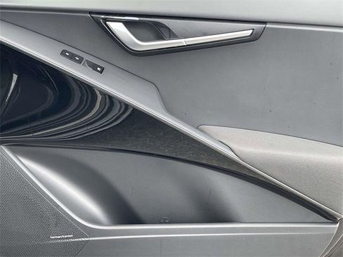 New 2025 Kia Niro SX image 12