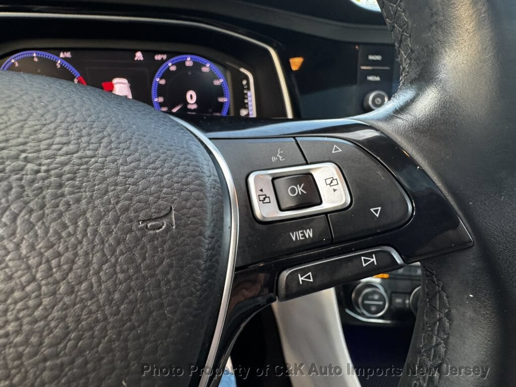 Used 2019 Volkswagen Jetta SEL w/ Cold Weather Package FWD image 35