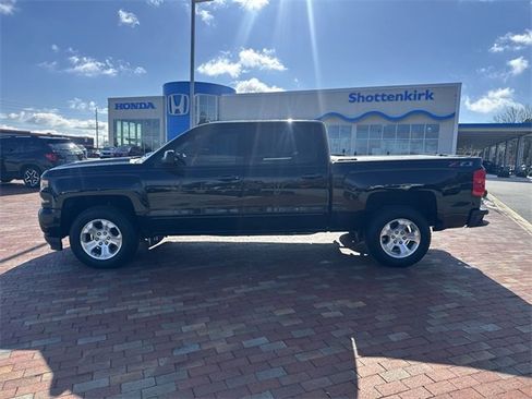Used 2018 Chevrolet Silverado 1500 LT w/ Texas Edition image 33