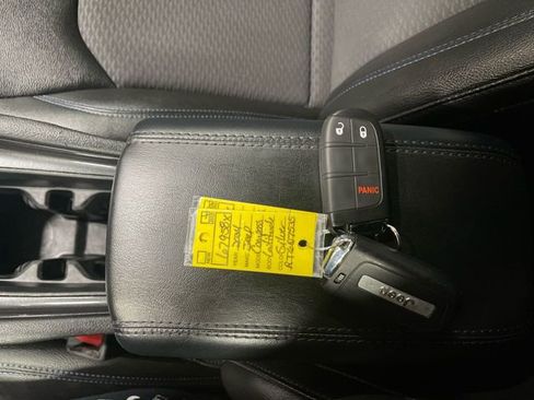 Used 2024 Jeep Compass Latitude AWD/4WD image 20