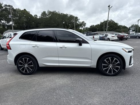 Used 2023 Volvo XC60 B5 Plus w/ Climate Package AWD/4WD image 6