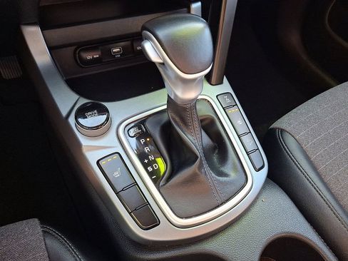 Certified 2021 Kia Seltos S image 15