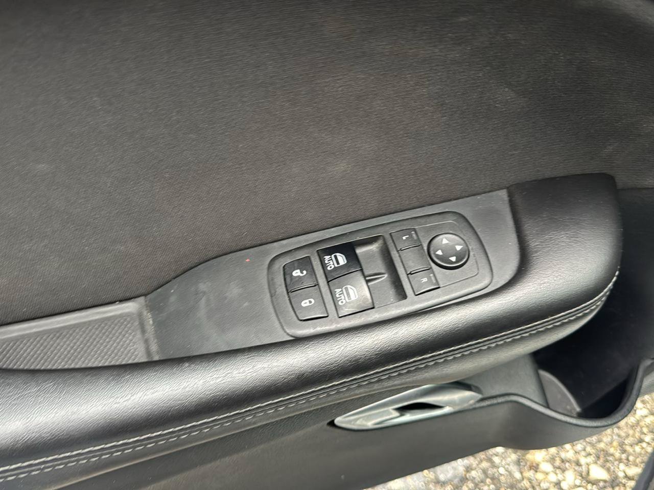Used 2018 Dodge Challenger SXT RWD image 10