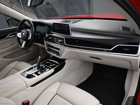Used 2022 BMW M760i xDrive w/ Luxury Rear Seating Package AWD/4WD image 35