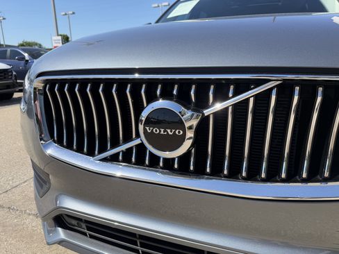 Used 2020 Volvo XC90 T6 Momentum w/ Protection Package Premier AWD/4WD image 20