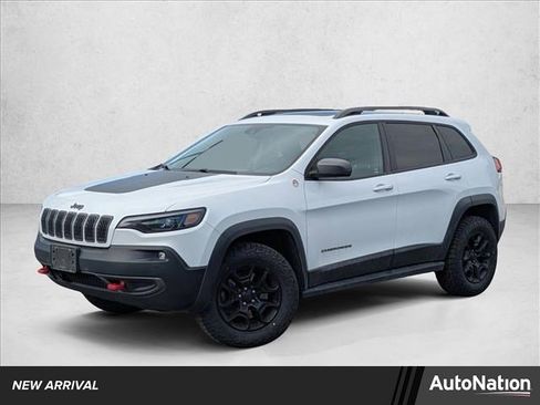 Used 2019 Jeep Cherokee Trailhawk image 1