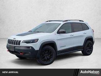 Used 2019 Jeep Cherokee Trailhawk video 1