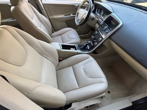 Used 2015 Volvo XC60 T5 AWD/4WD image 21