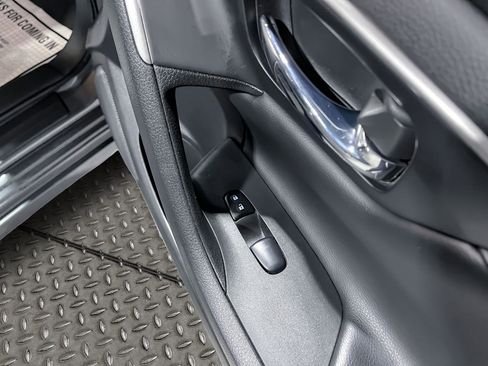 Used 2015 Nissan Altima 2.5 S w/ Power Driver Seat Package image 23