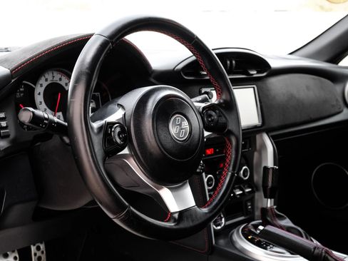 Used 2019 Toyota 86 image 17