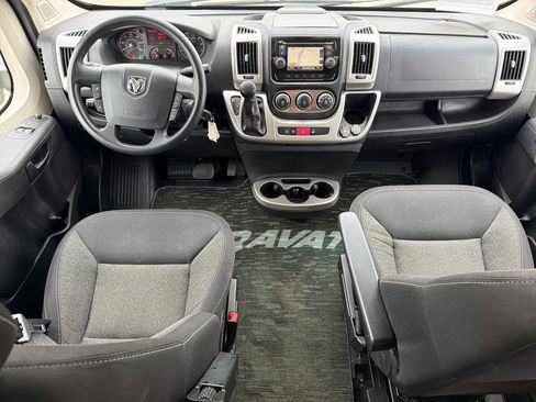 Used 2017 RAM ProMaster 3500 w/ Premium Appearance Group image 16