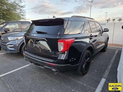 Certified 2023 Ford Explorer XLT w/ Equipment Group 202A AWD/4WD image 2