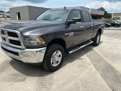 Used 2016 RAM 2500 SLT w/ Luxury Group AWD/4WD image 6
