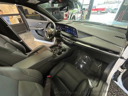 Used 2025 Cadillac XT4 Sport AWD/4WD image 24