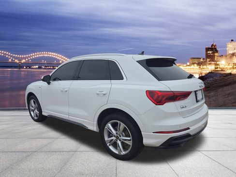 Used 2022 Audi Q3 2.0T Premium Plus w/ Premium Plus Package image 3