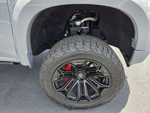 Used 2025 Chevrolet Silverado 1500 RST AWD/4WD image 8