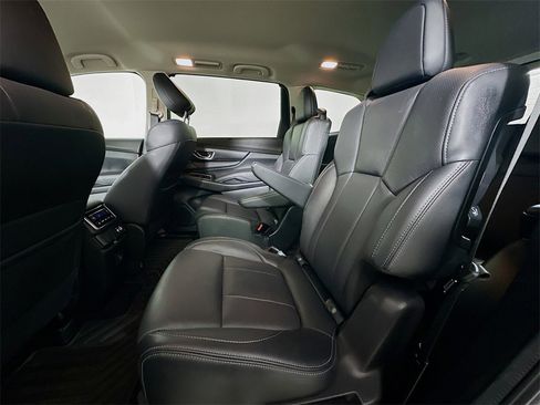 Used 2024 Subaru Ascent Limited image 4