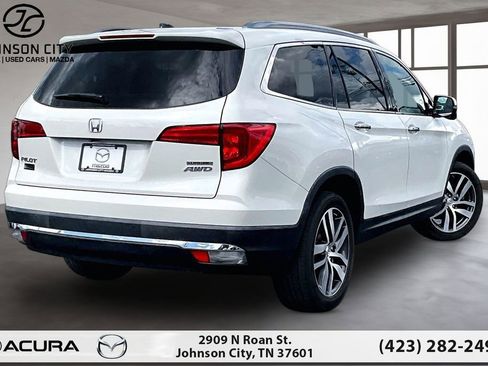 Used 2018 Honda Pilot Touring image 2