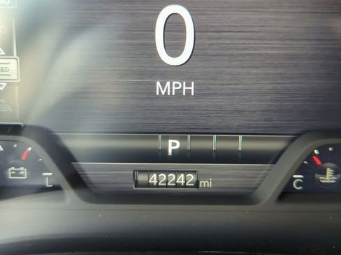 Used 2025 RAM 1500 Laramie image 20