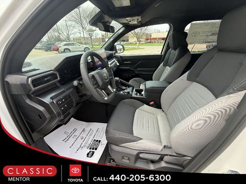 Used 2026 Toyota Tacoma TRD Off-Road AWD/4WD image 9