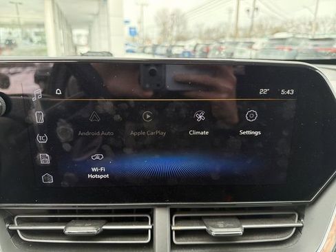 Certified 2024 Chevrolet Trax LT image 18