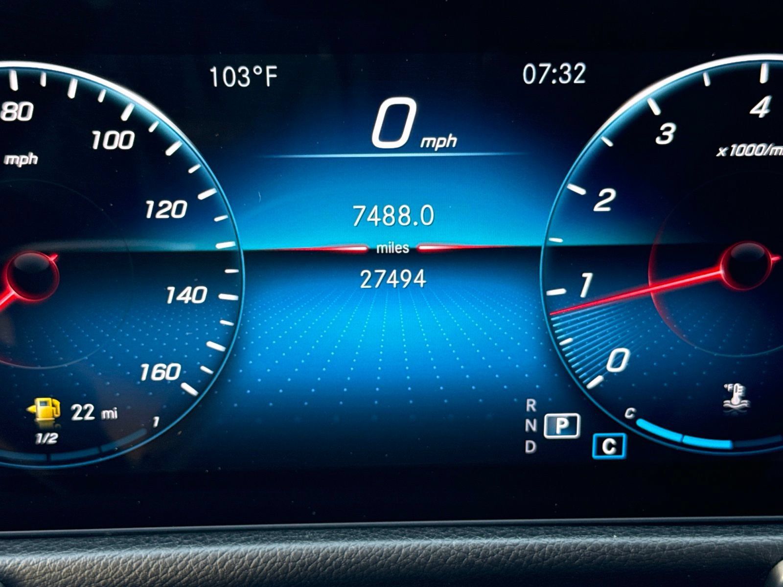 Used 2022 Mercedes-Benz GLB 250 image 32