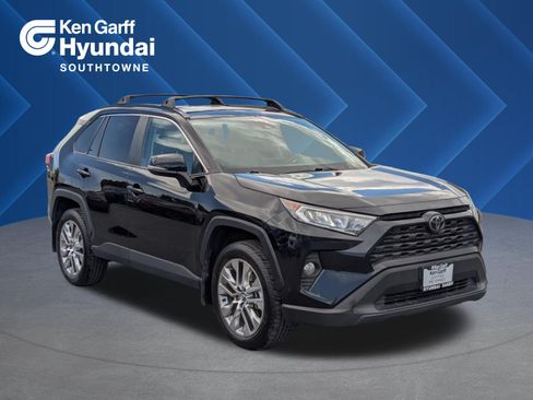 Used 2020 Toyota RAV4 XLE Premium w/ All Weather Liner Package FWD image 1