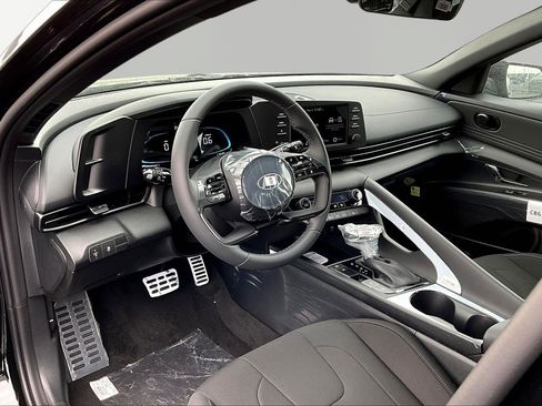 New 2026 Hyundai Elantra SEL Sport Premium FWD image 16