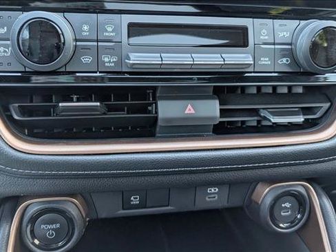 Used 2025 Toyota Grand Highlander AWD Hybrid image 14