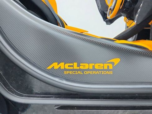 Used 2024 McLaren 750S Spider image 32