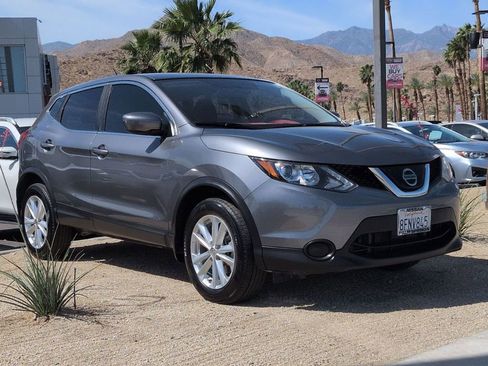 Used 2018 Nissan Rogue Sport S w/ S Appearance Package image 3