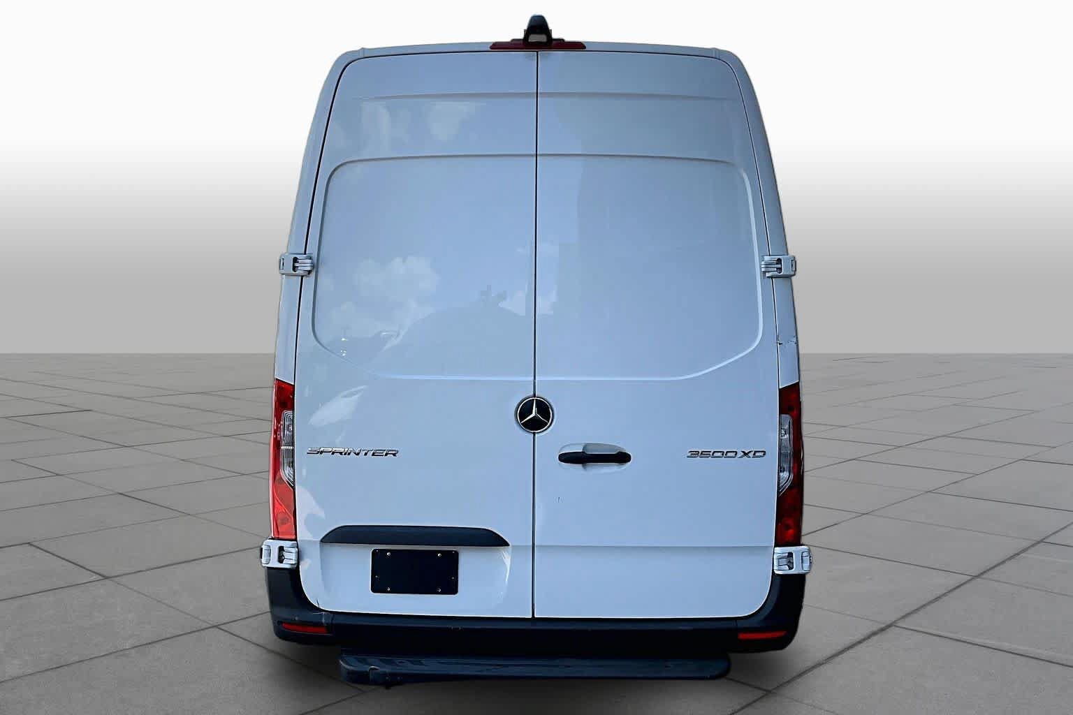 Used 2024 Mercedes-Benz Sprinter 3500 image 5